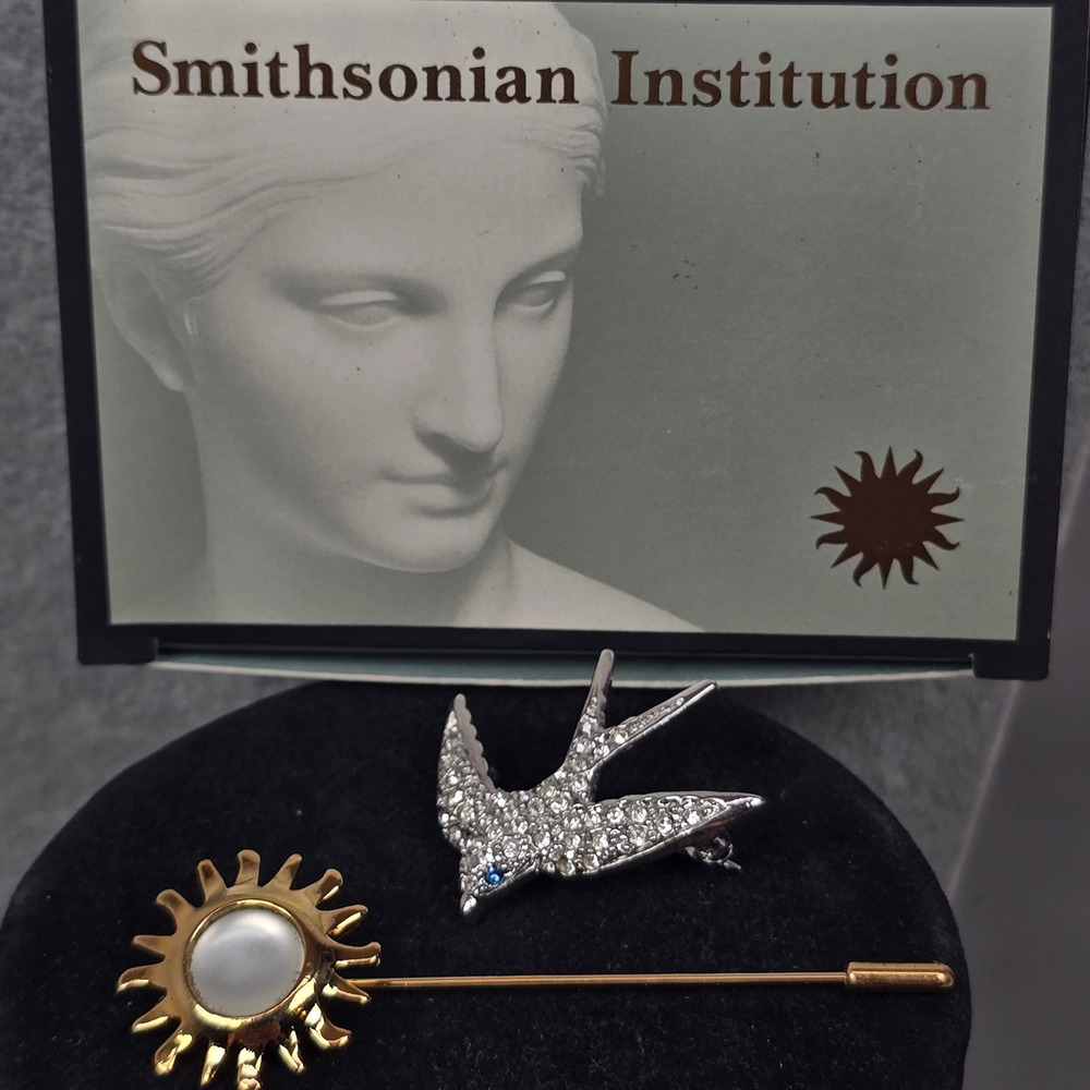 Smithsonian Avon 1996 Juliette Swallow Brooch & Mother of Pearl Sun Stick Pin